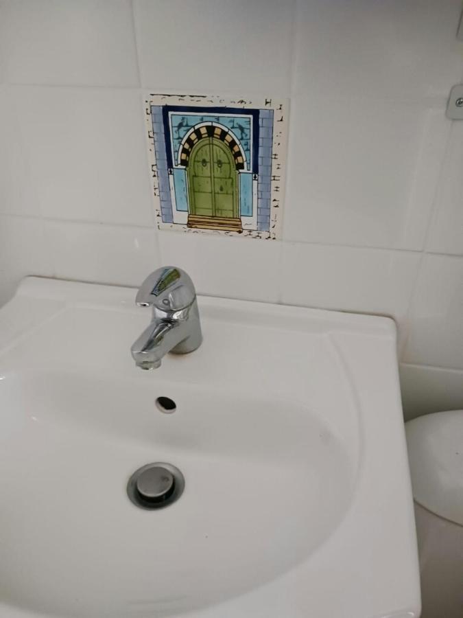 Studio Charmant Et Calme Villeneuve Les Avignon Entree Et Cour Independantes Climatisation Piscine Parking Exterior foto